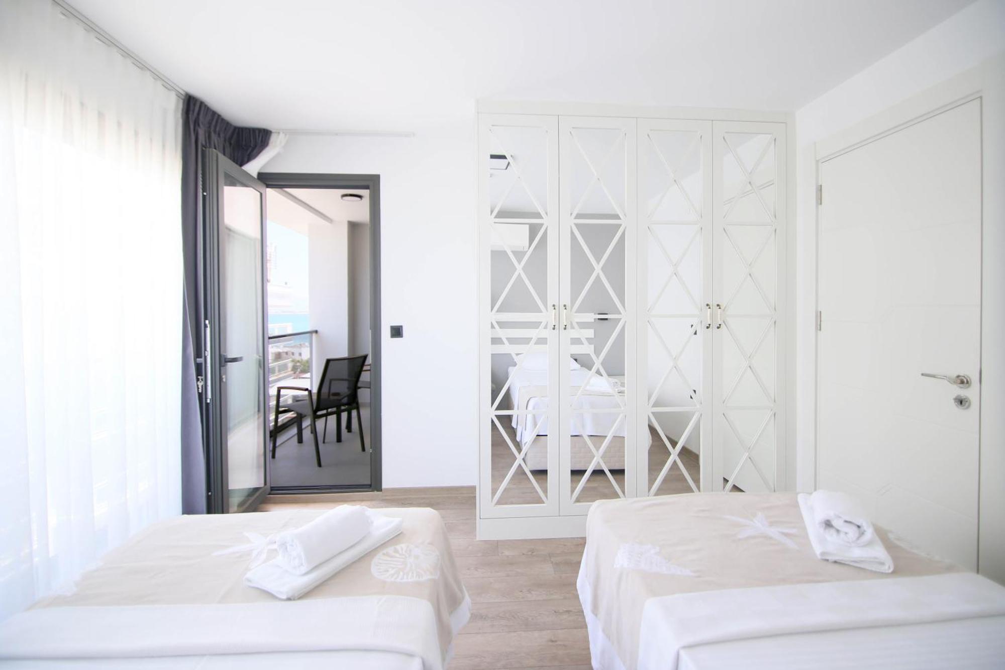 Krem Marin Otel Çeşme Buitenkant foto