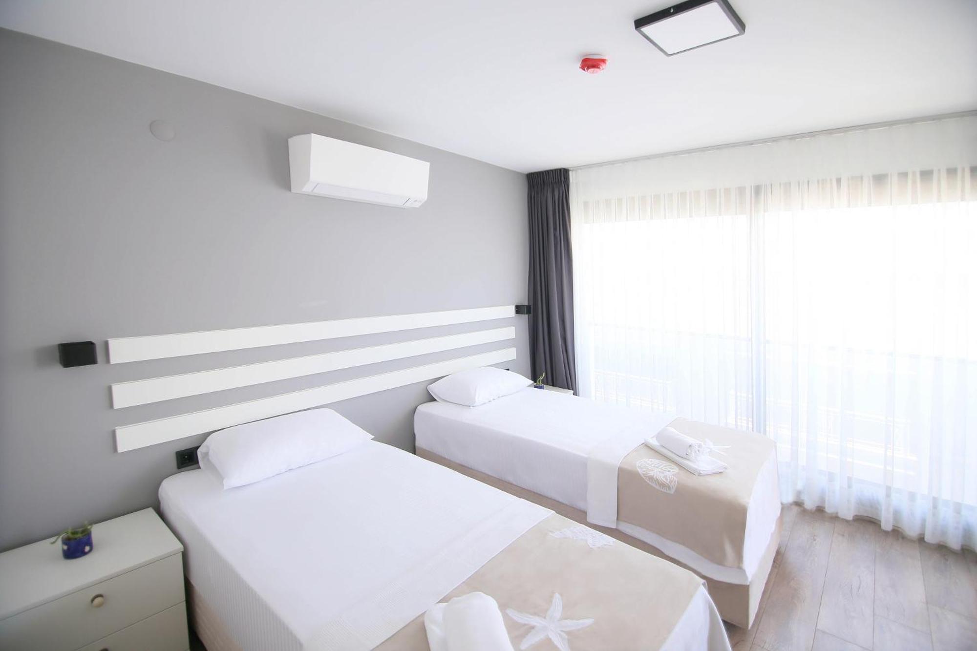 Krem Marin Otel Çeşme Buitenkant foto